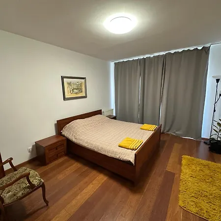 Private 1br For 4 Free Spacious Premium Parking & Netflix * Познань